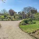 Cozy In Marcillac-saint-quenti With Kitchen 펜션 Marcillac-Saint-Quentin