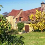 Cozy In Marcillac-saint-quenti With Kitchen *