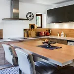 펜션 Cozy In Marcillac-saint-quenti With Kitchen *
