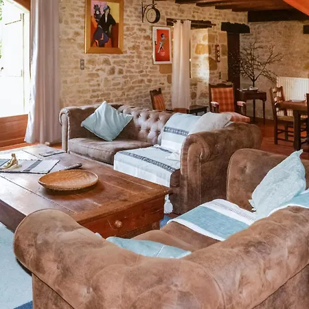 Holiday home Cozy In Marcillac-saint-quenti With Kitchen Marcillac-Saint-Quentin
