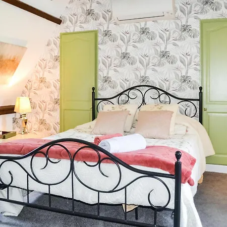 Cozy In Marcillac-saint-quenti Tatil Evi