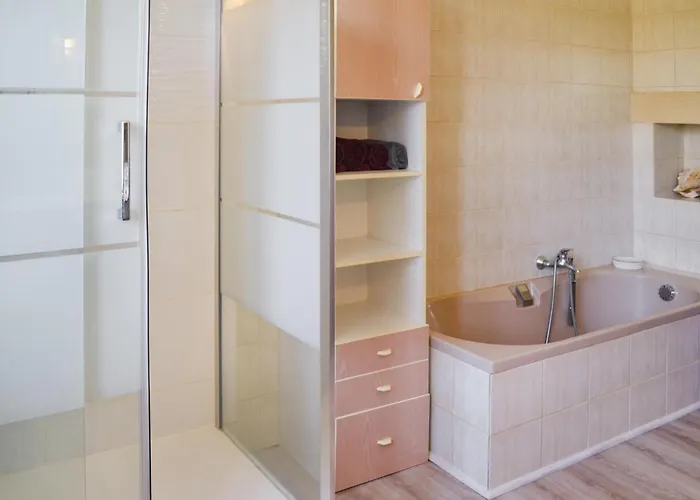 Cozy In Marcillac-saint-quenti With Kitchen
