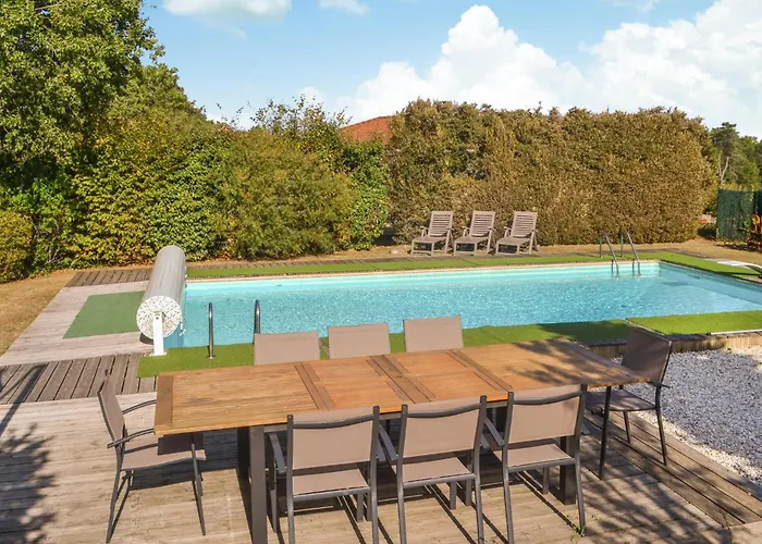 Cozy In Marcillac-saint-quenti With Kitchen *