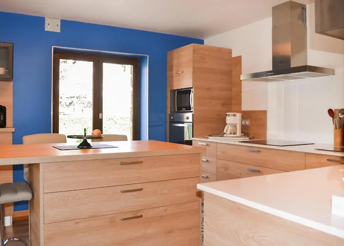 Cozy In Marcillac-saint-quenti With Kitchen
