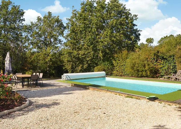 Nyaraló Cozy In Marcillac-saint-quenti With Kitchen *