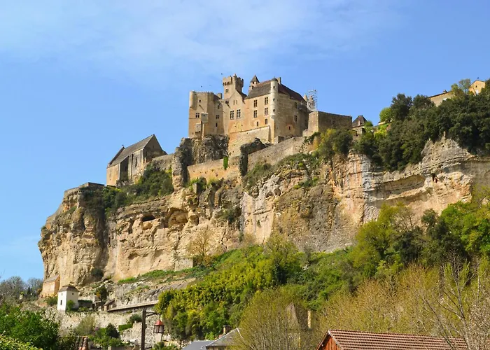 Nyaraló Cozy In Marcillac-saint-quenti With Kitchen